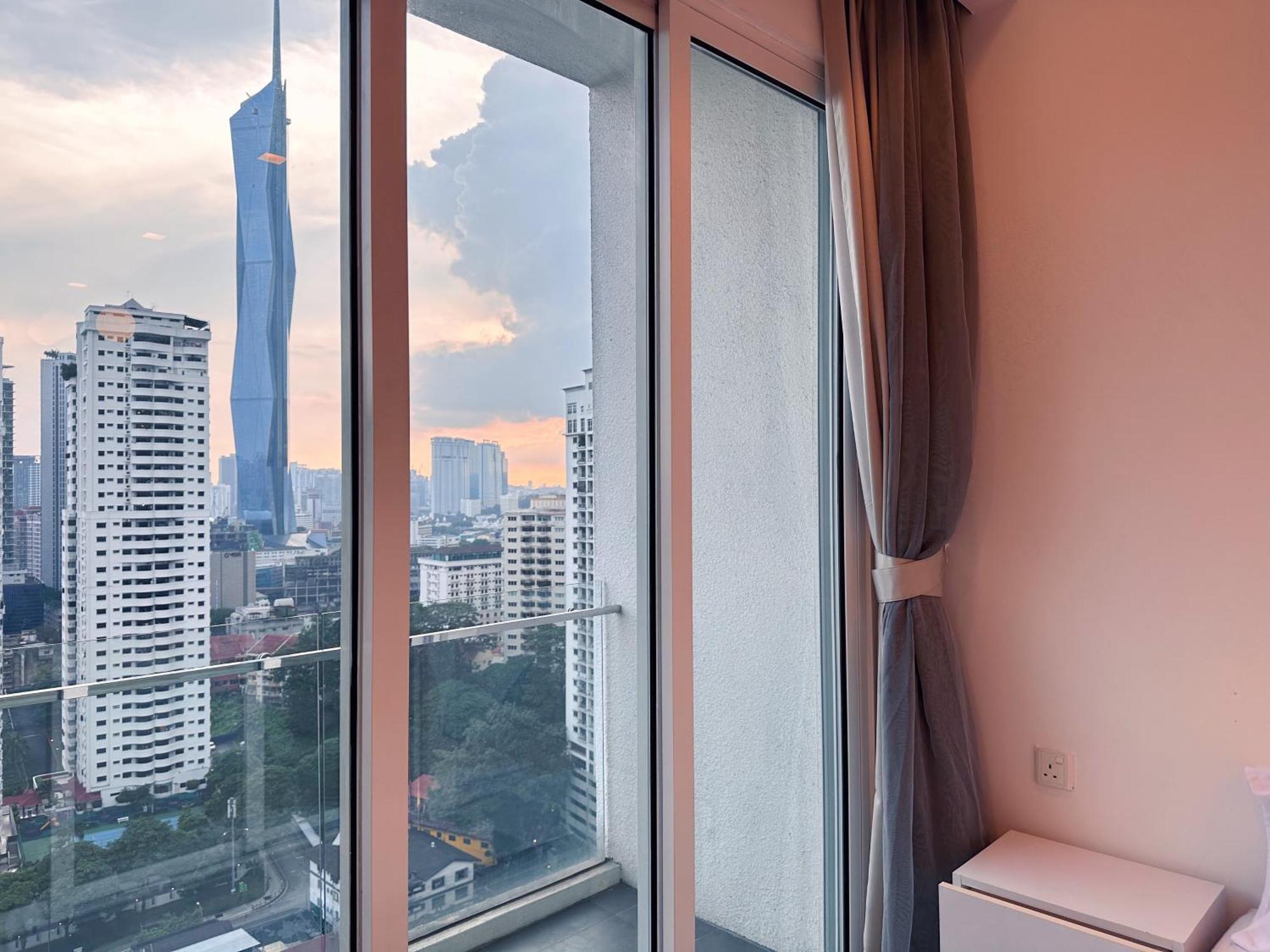 Lux Suites Kl City Pavilion Bukit Bintang With Infinity Pool Kuala Lumpur Luaran gambar
